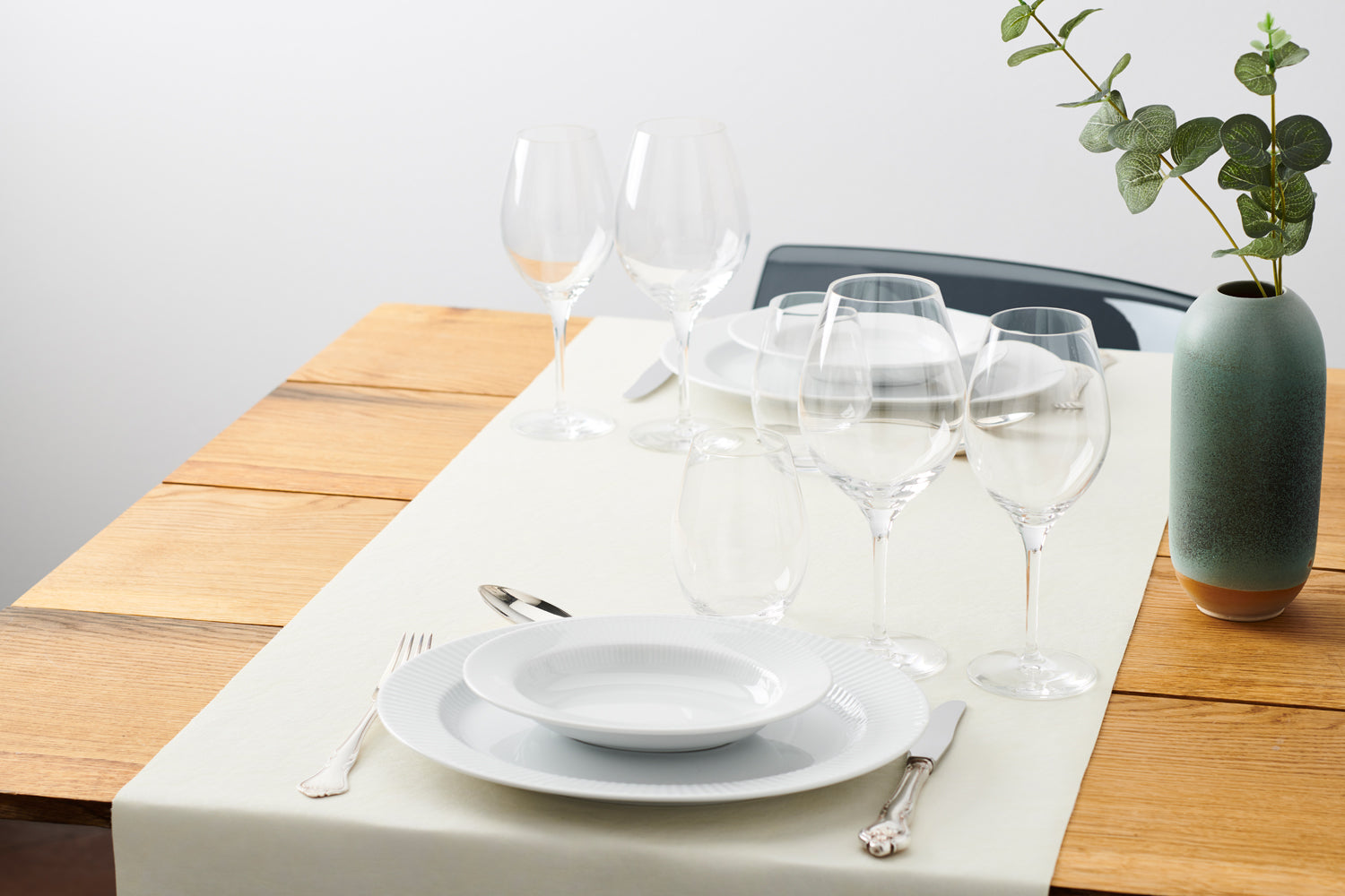 Tischläufer SARA „Dinner4Two“ – Rohweiß Lederoptik Größe 50x135 cm